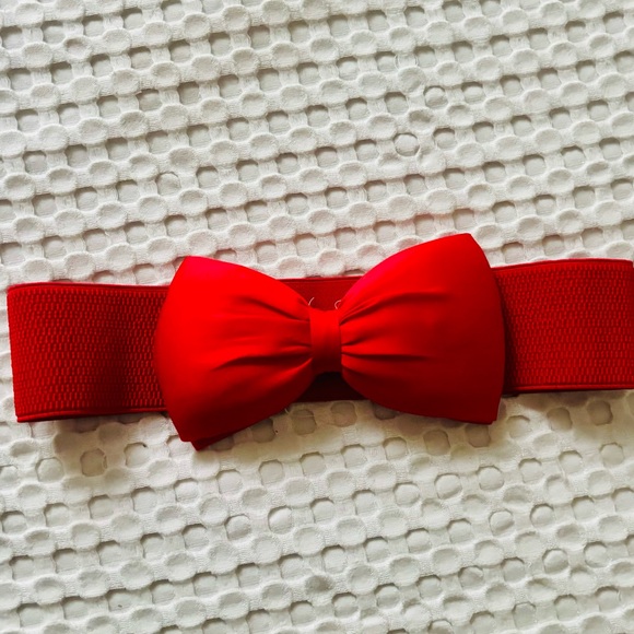 Adorable Red Bow Elastic Belt - Strechy *Add on item - Picture 2 of 2